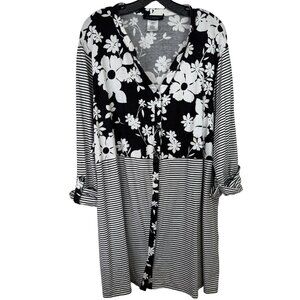 Ulla Popken Black White Floral Stripe Button Front Roll Tab Sleeve 24/26 Tunic